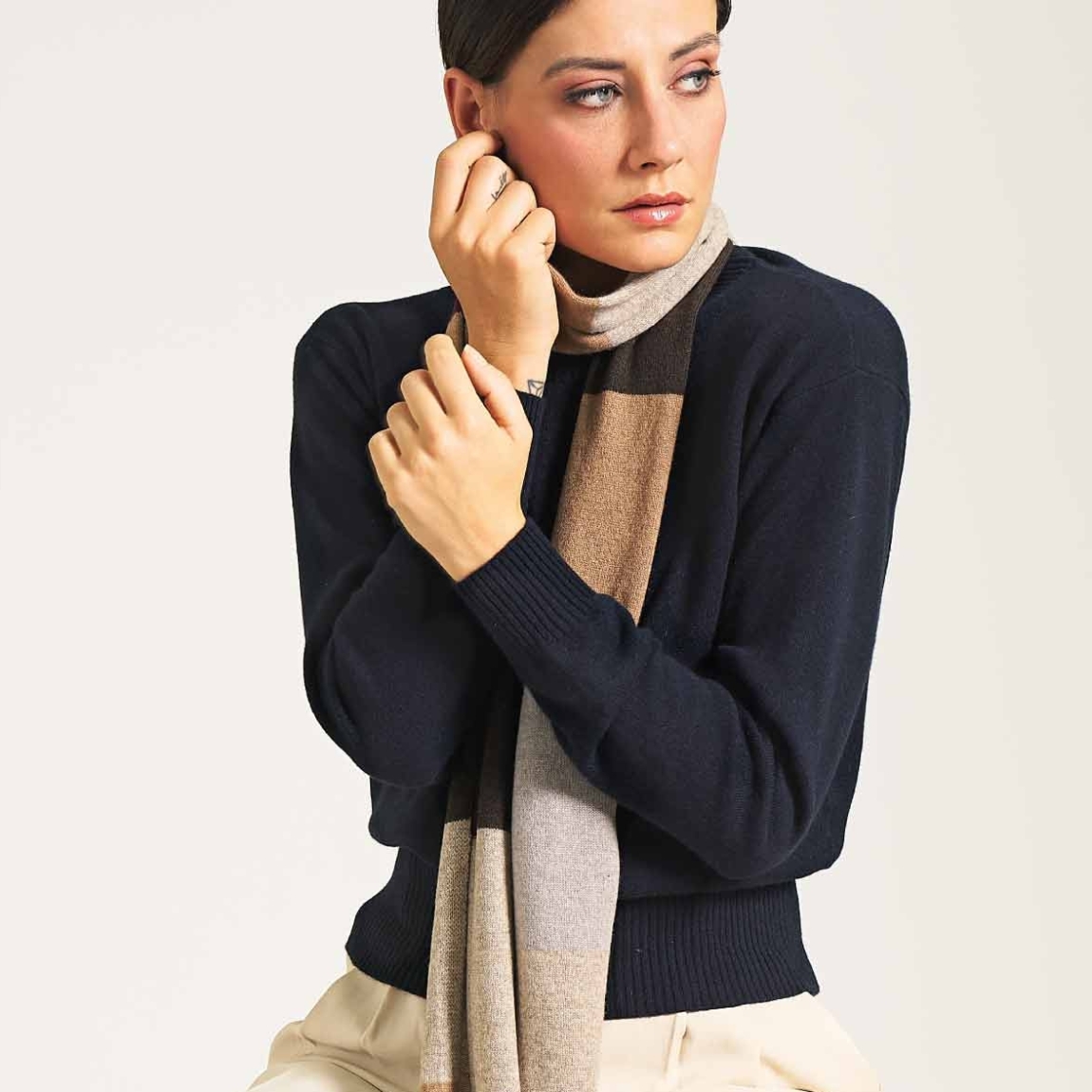 re-circle-sciarpa-cashmere-tasselli